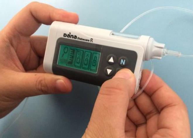 传感器增强型胰岛素泵